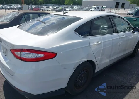 2014 Ford Fusion S из США, поврежденный, VIN 1FA6P0G76E5371205